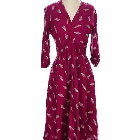 emilyandfin Dresses & Skirts - {EMILY & FIN} V-neck Feather Print Magenta Dress